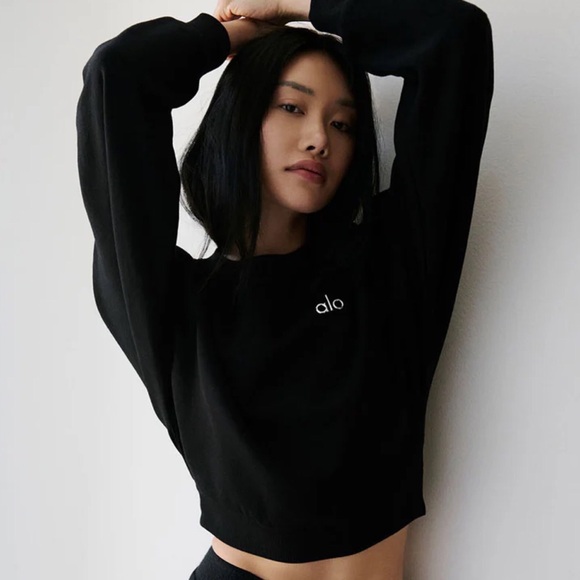 ALO Yoga | Tops | Alo Yoga Cropped Accolade Crewneck Black Xs